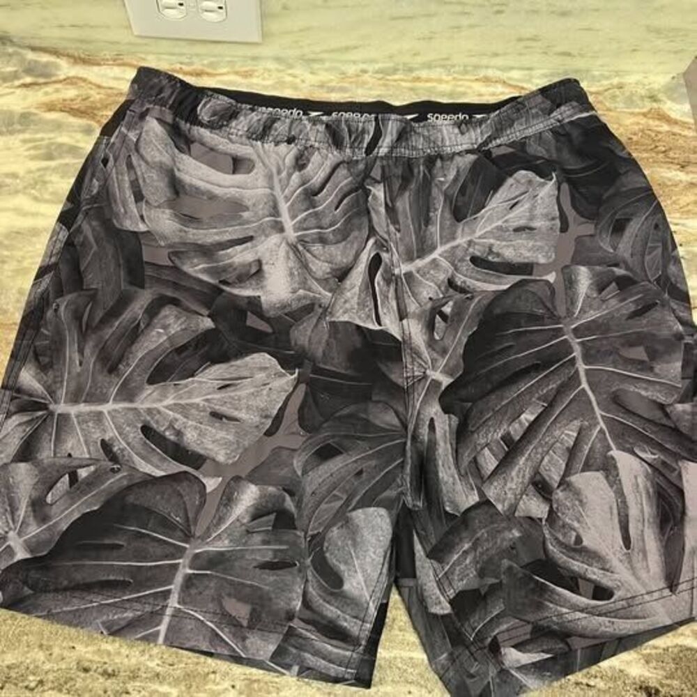 Speedo Swim Trunks Men's Size 2XL XXL Gray and Black Palm Tree Leaves